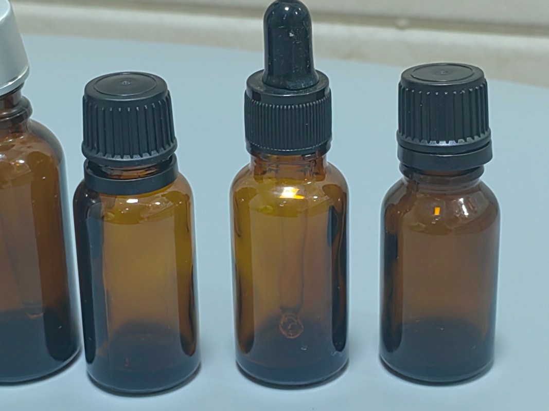 Vendita calda vuota Luxury Amber Brown 10ml 15ml 20ml 30ml 50ml 60ml Bottiglia in vetro di olio essenziale per siero