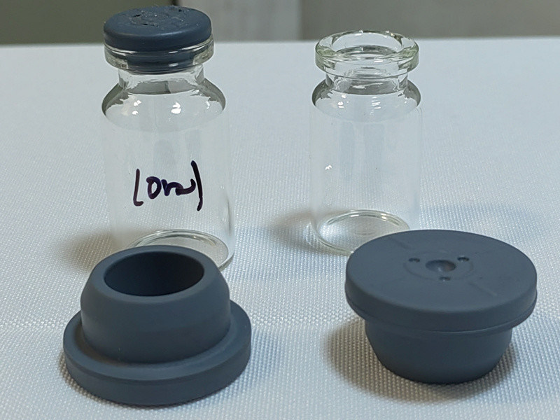 Tappo in gomma di 13 mm e 32 mm Grigio Butil di gomma medica Tappo per iniezioni Vial di vetro Bottiglia per infusione di vetro