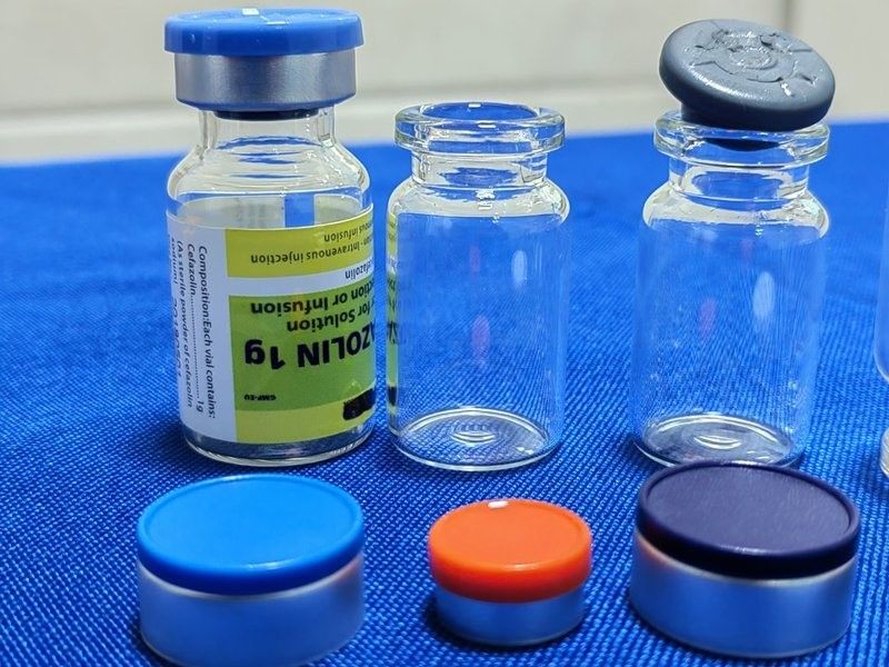 5 ml 10 ml 20 ml Amber Clear Crimp neck Vial in vetro tubolare Bottiglia iniettabile per vaccinazione Antibiotici