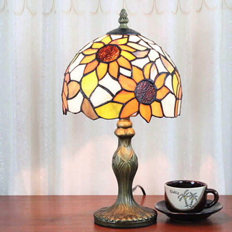 Nuovo design Marrakech girasole a mano forma di luna turish mosaico marocchino tavolo da scrivania accanto alla lampada da tavolo lampada da tavolo in vetro