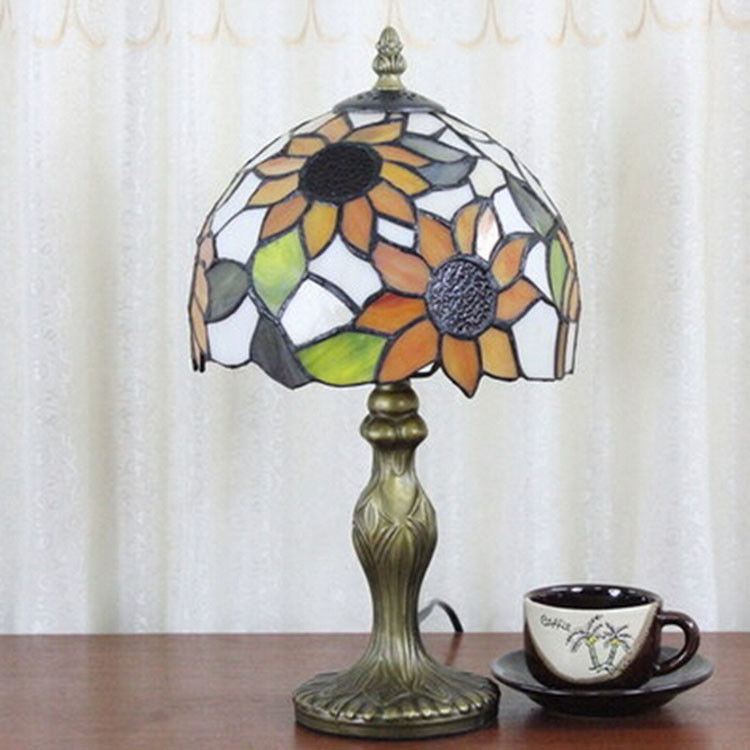 Nuovo design Marrakech girasole a mano forma di luna turish mosaico marocchino tavolo da scrivania accanto alla lampada da tavolo lampada da tavolo in vetro